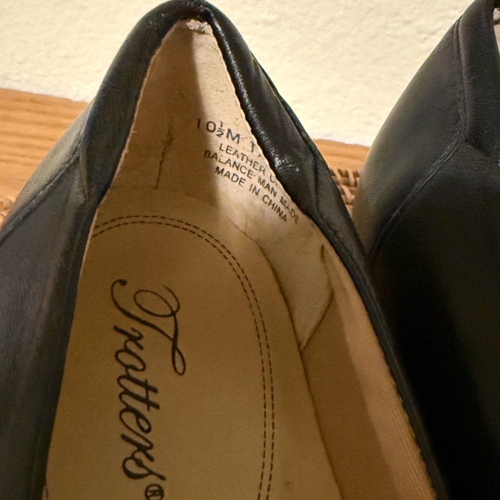 Trotters Black Leather Low Block Heel Loafers - Picture 9 of 9